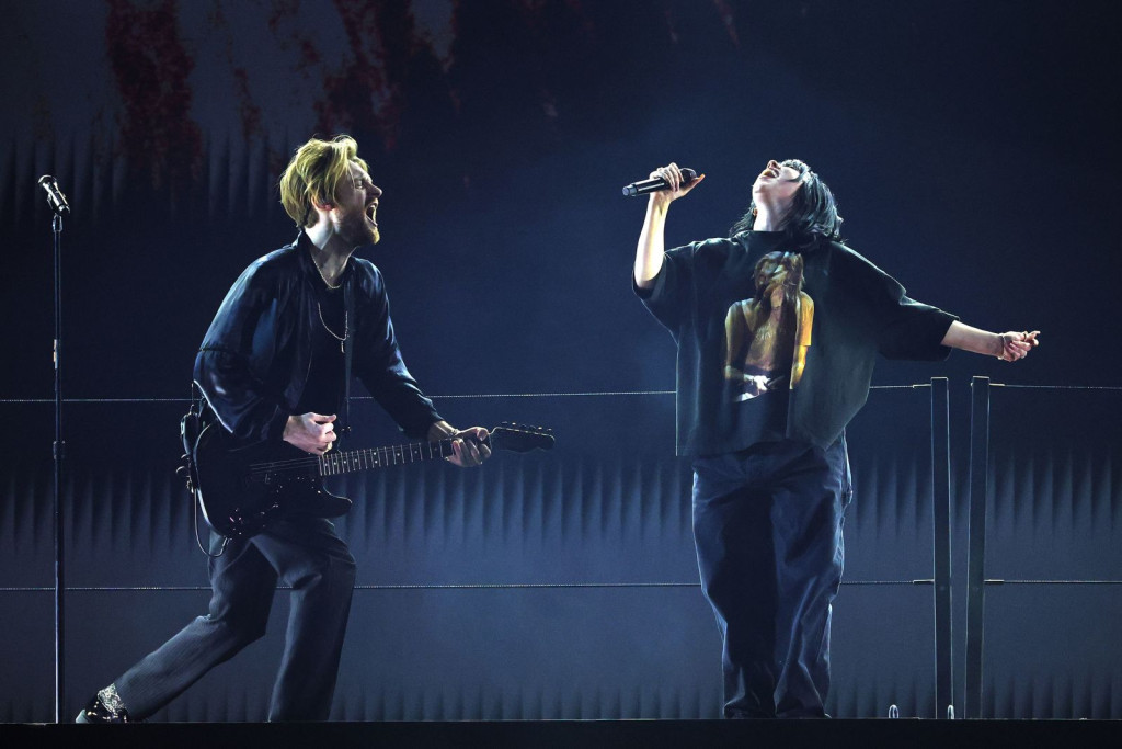 Penampilan Billie Eilish & Finneas Grammy Awards 2022